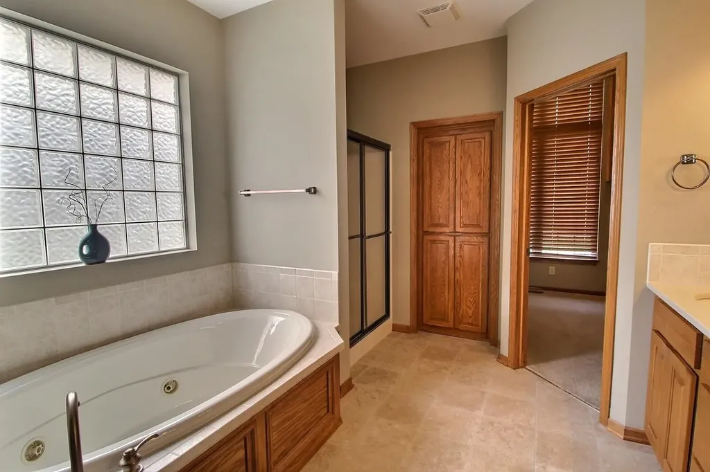 2300 N Sawgrass Circle Derby KS 67037