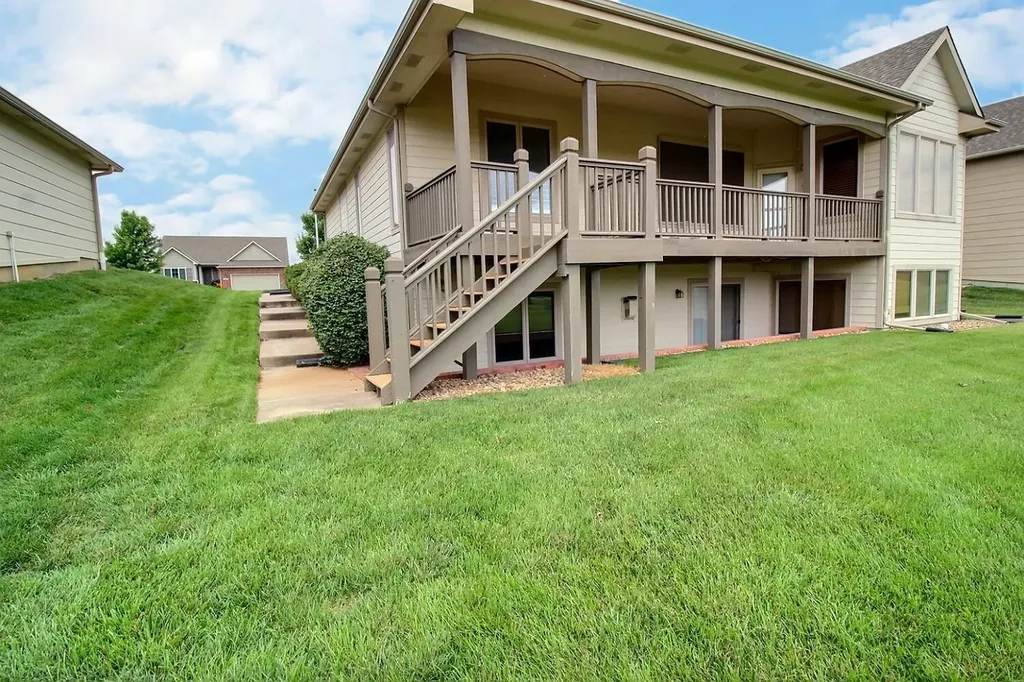 2300 N Sawgrass Circle Derby KS 67037
