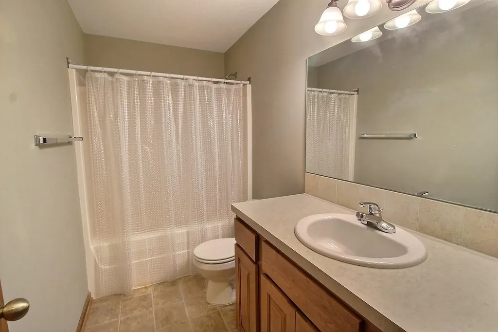 2300 N Sawgrass Circle Derby KS 67037
