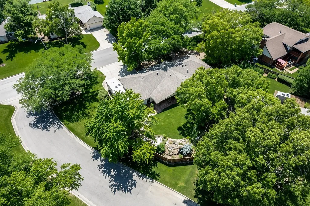 11304 W Douglas Wichita KS 67212
