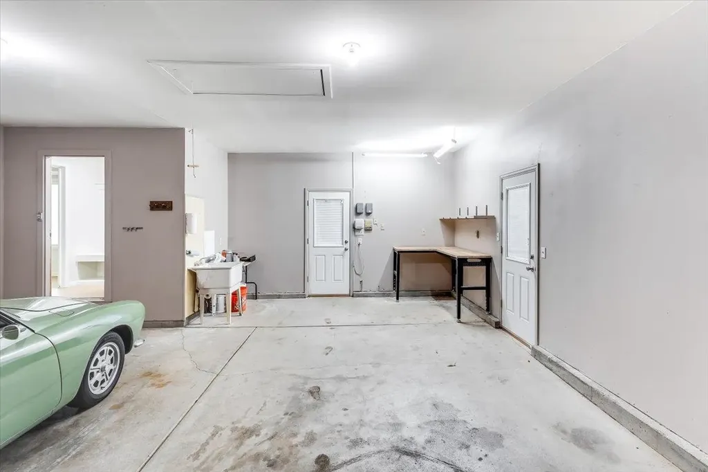 11304 W Douglas Wichita KS 67212