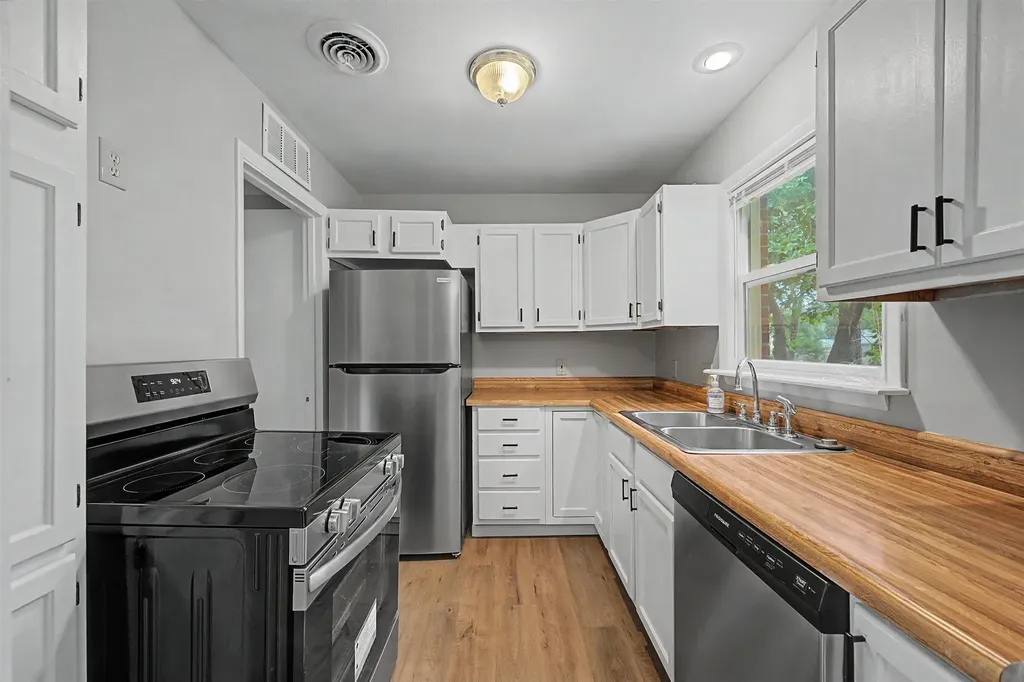 722 S Lightner Wichita KS 67218