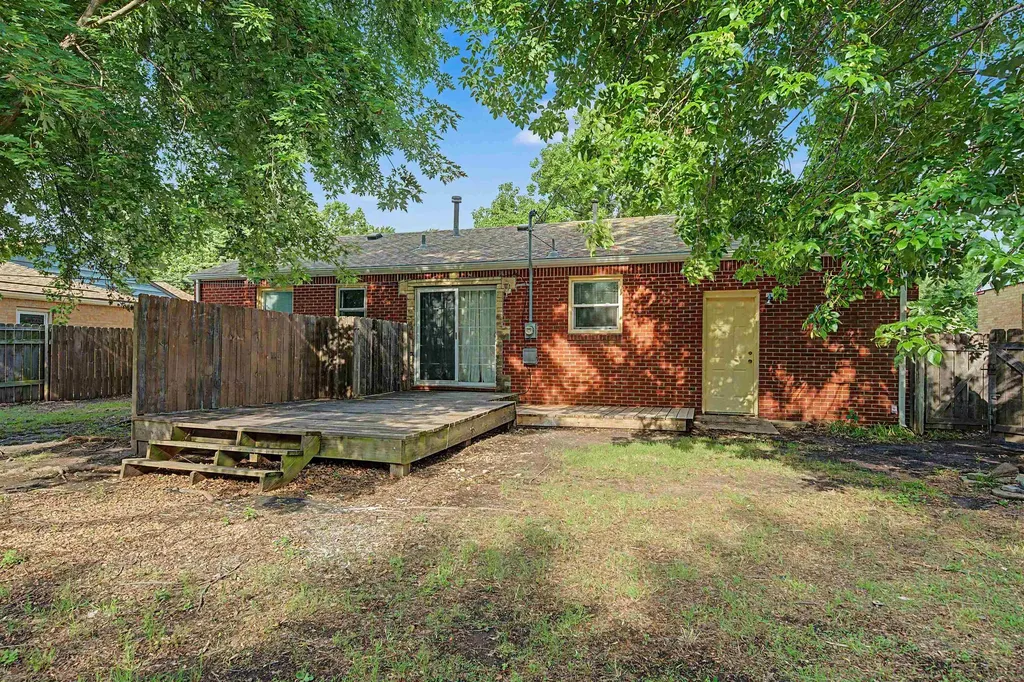 722 S Lightner Wichita KS 67218