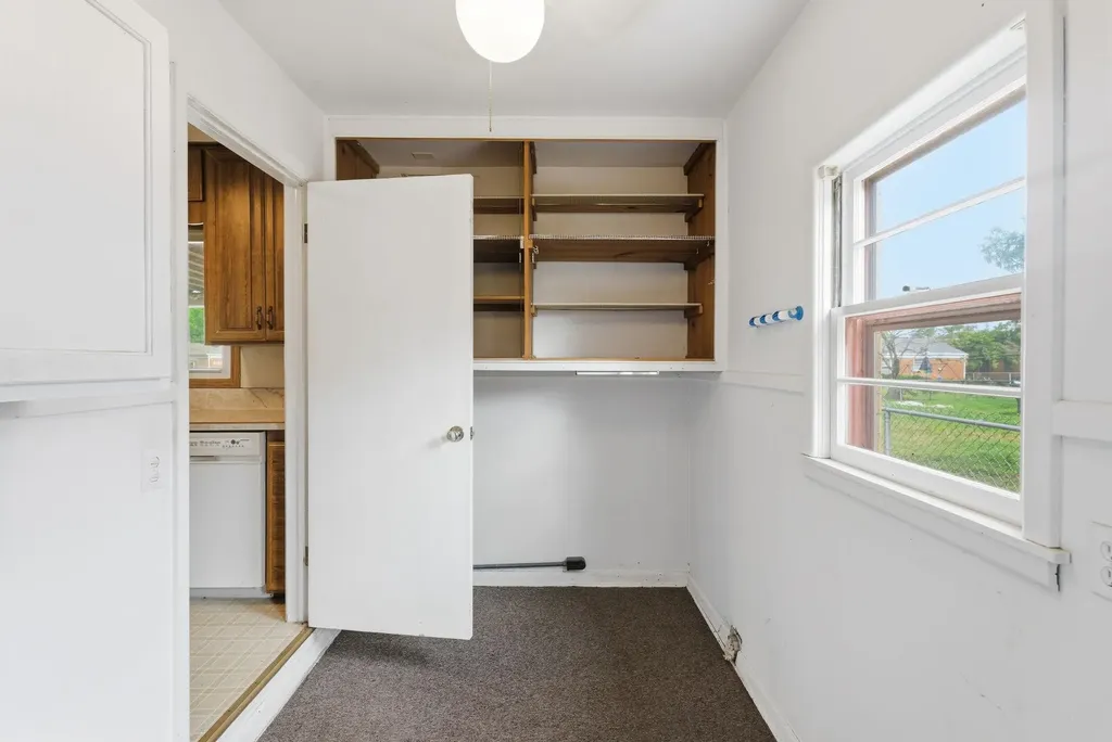 1651 S Windsor Wichita KS 67218