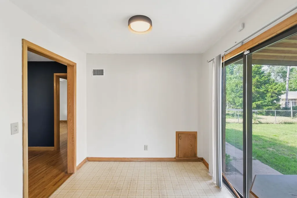 1651 S Windsor Wichita KS 67218