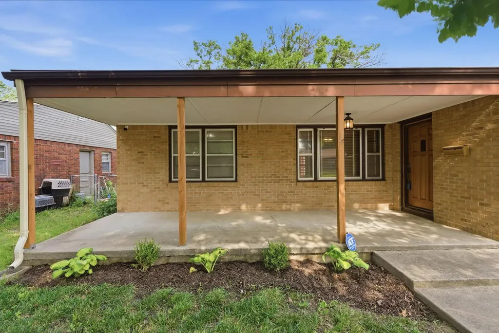 1651 S Windsor Wichita KS 67218