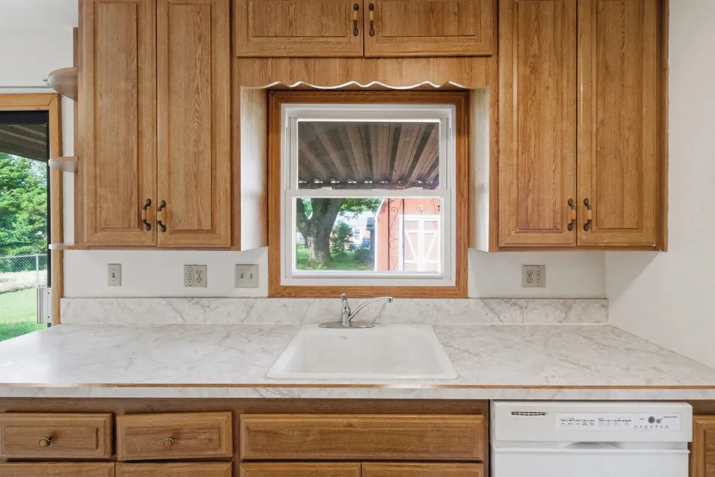 1651 S Windsor Wichita KS 67218