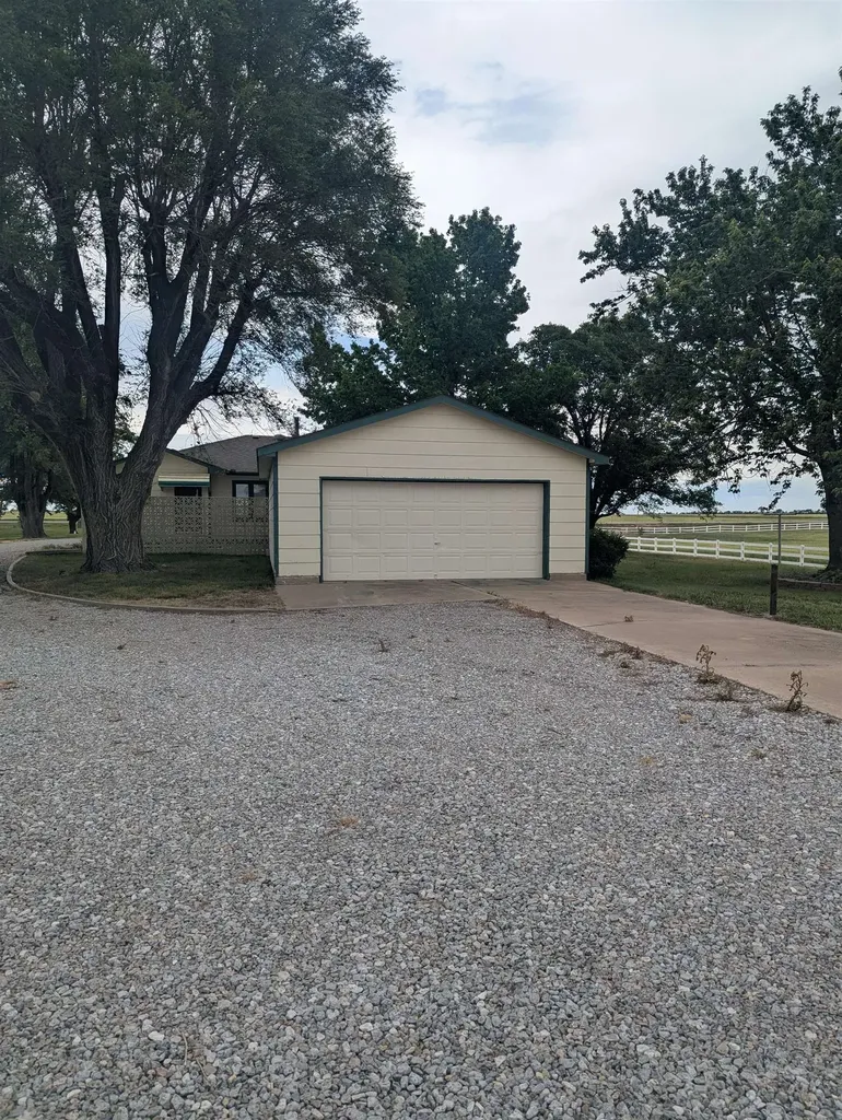 29705 W 21st N Garden Plain KS 67050