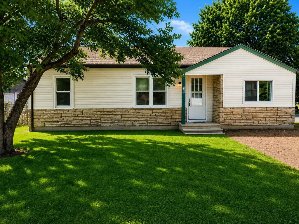 825 W 33rd N Wichita KS 67204