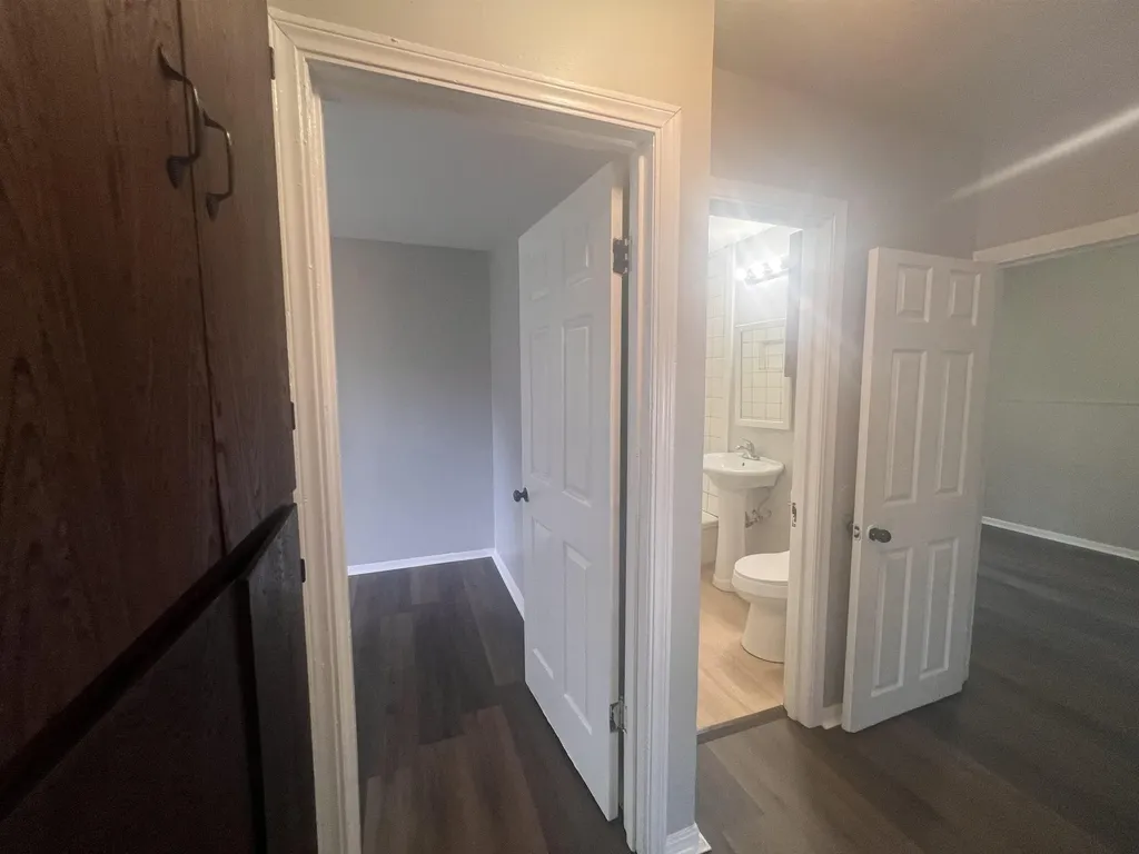 825 W 33rd N Wichita KS 67204