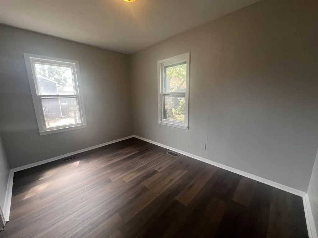 825 W 33rd N Wichita KS 67204