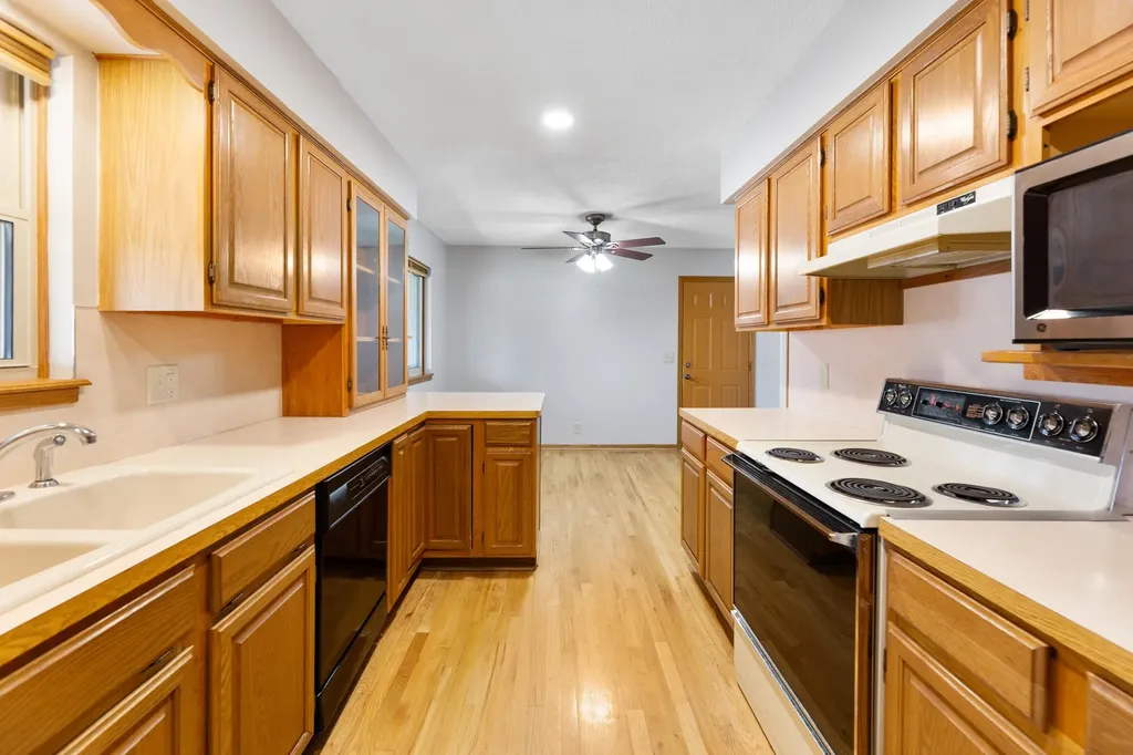 320 S 1st Avenue Clearwater KS 67026
