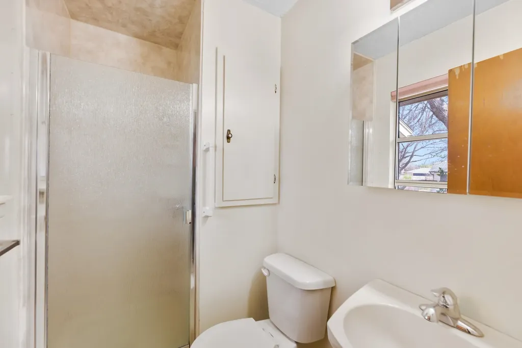 320 S 1st Avenue Clearwater KS 67026