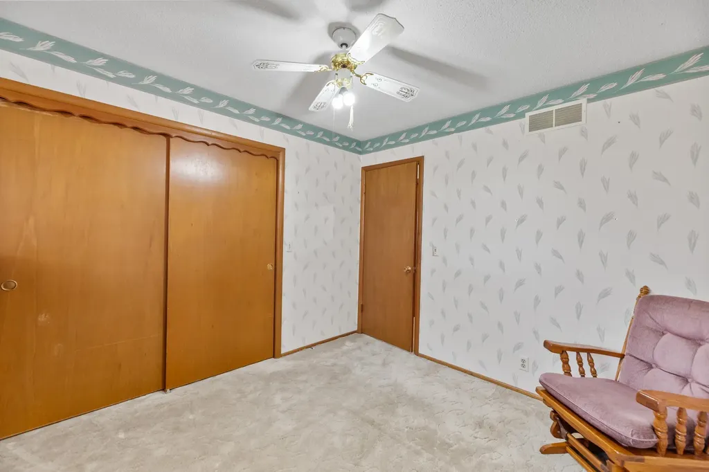 320 S 1st Avenue Clearwater KS 67026