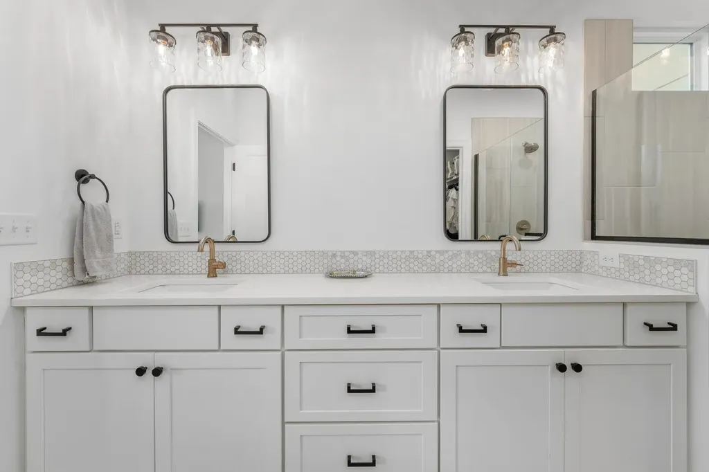 3140 N Pine Grove Circle Wichita KS 67205