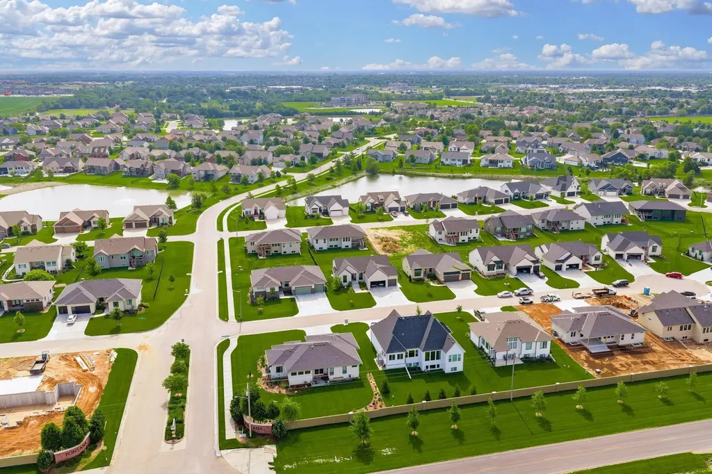 3140 N Pine Grove Circle Wichita KS 67205