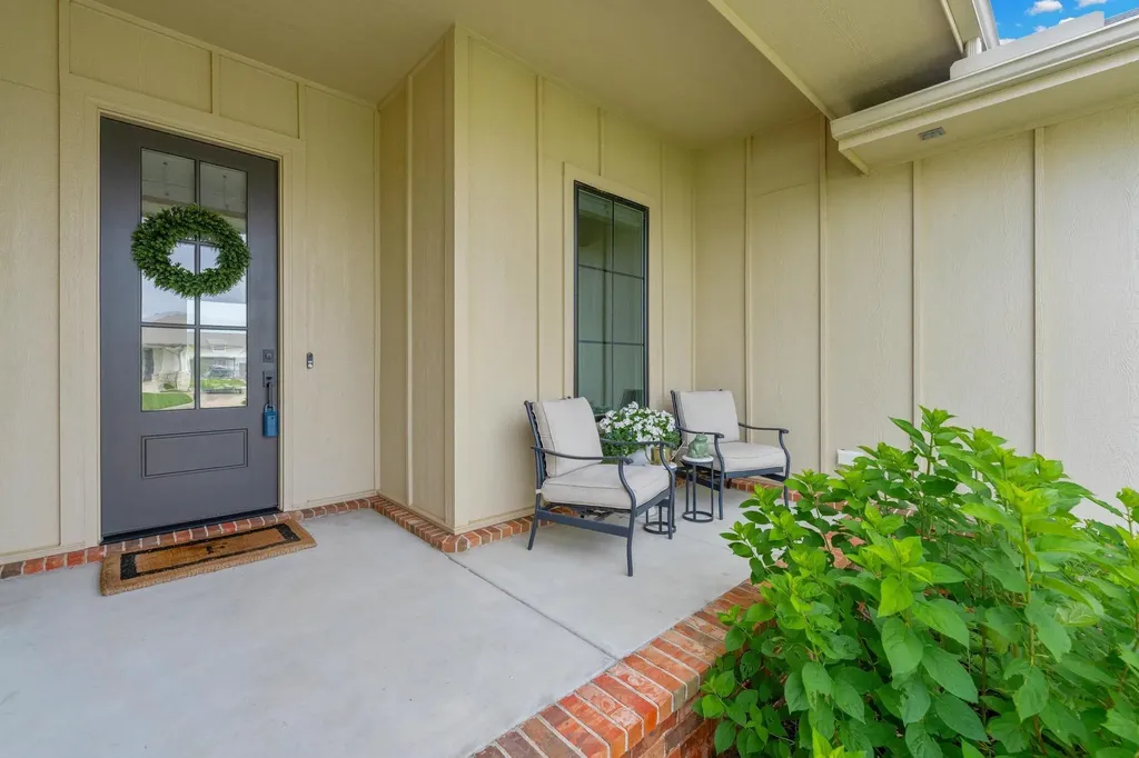3140 N Pine Grove Circle Wichita KS 67205