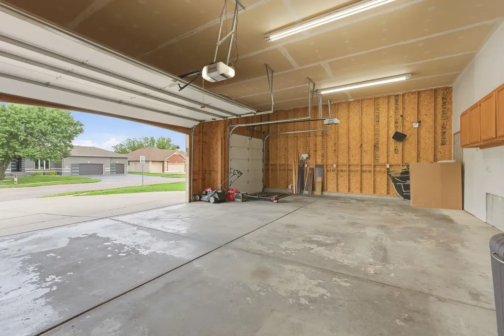 1760 E Tiara Pines Street Derby KS 67037