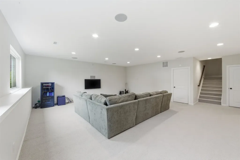 1813 N Wooddale Wichita KS 67230