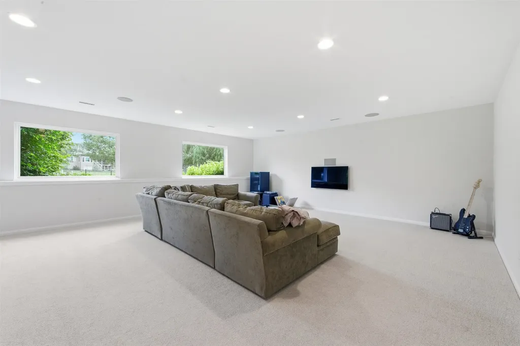 1813 N Wooddale Wichita KS 67230