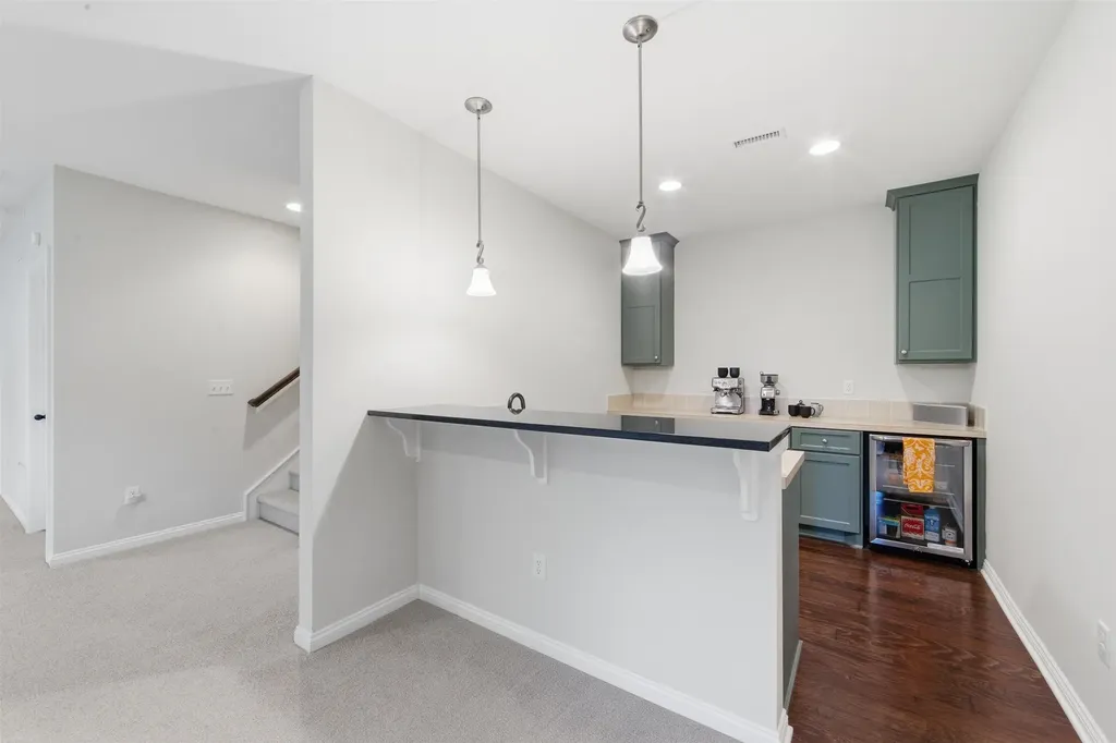 1813 N Wooddale Wichita KS 67230