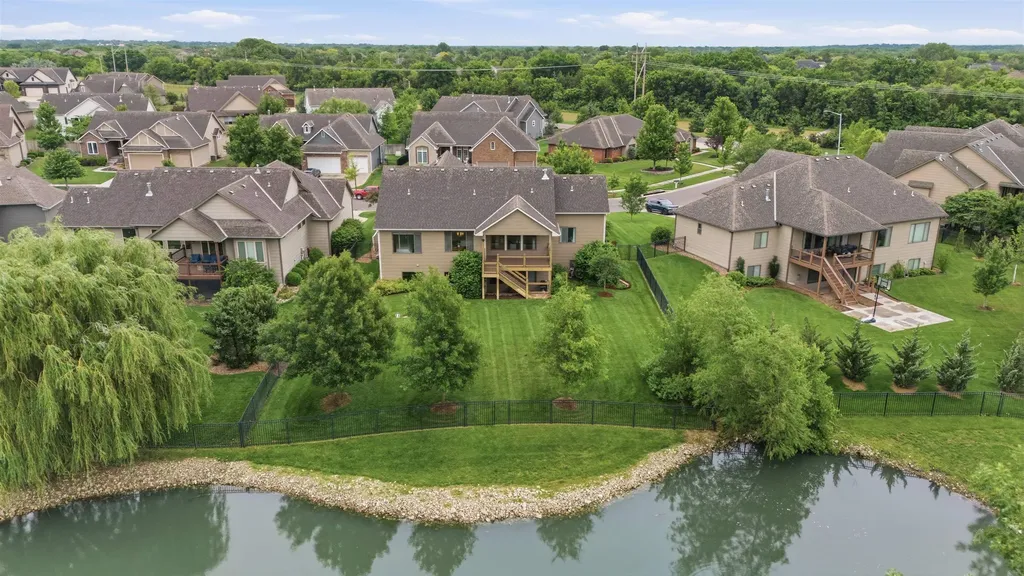 1813 N Wooddale Wichita KS 67230