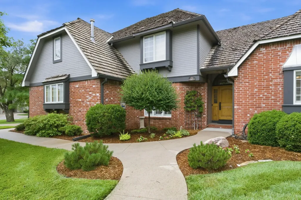 803 N Cypress Wichita KS 67206