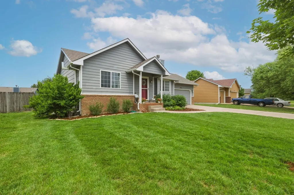 5911 N East Parkview Street Park City KS 67219