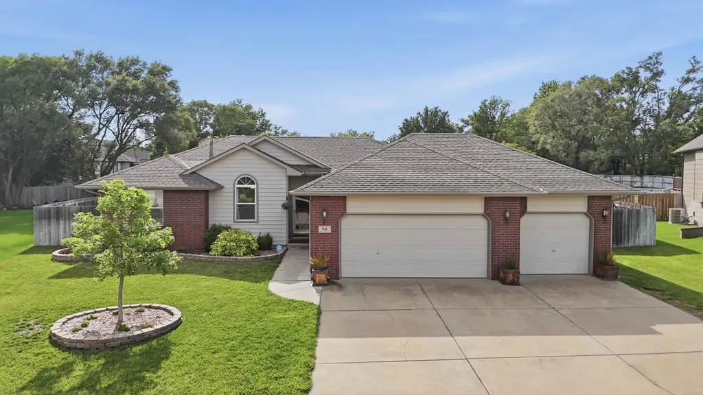 941 S Sandalwood Wichita KS 67230