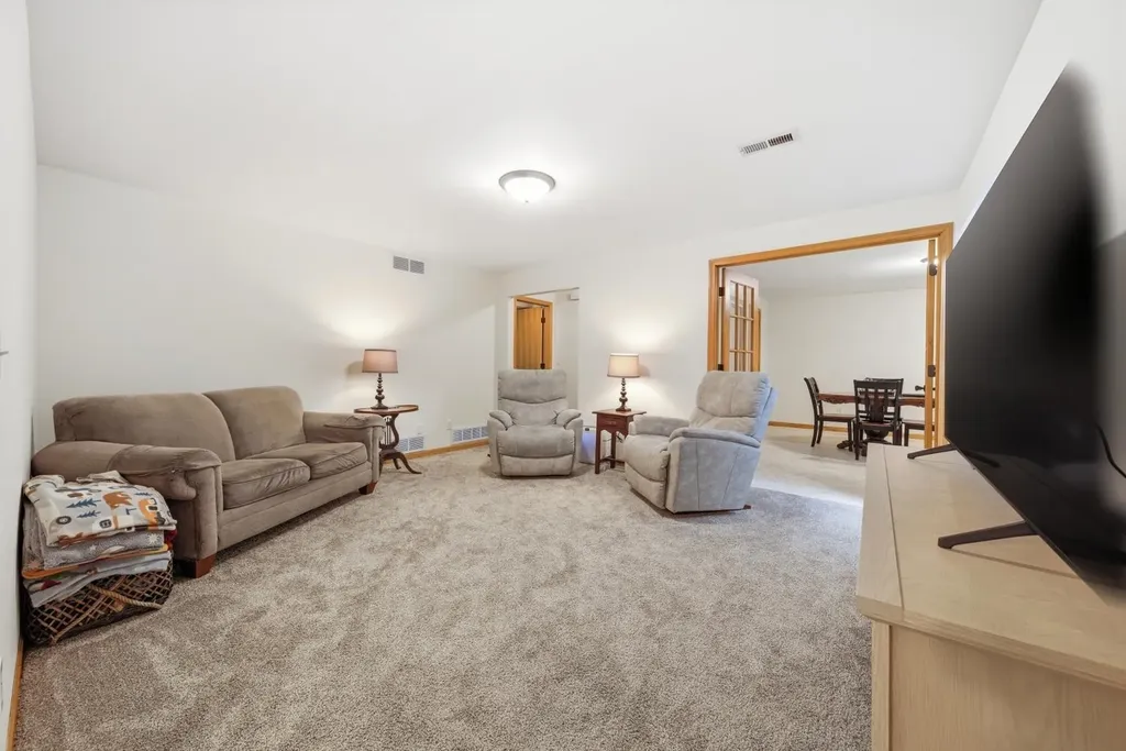 941 S Sandalwood Wichita KS 67230