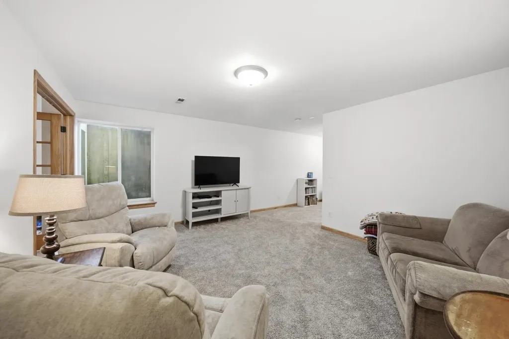 941 S Sandalwood Wichita KS 67230