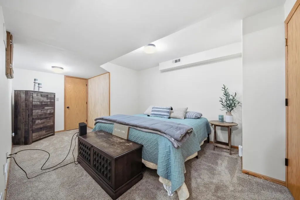 941 S Sandalwood Wichita KS 67230