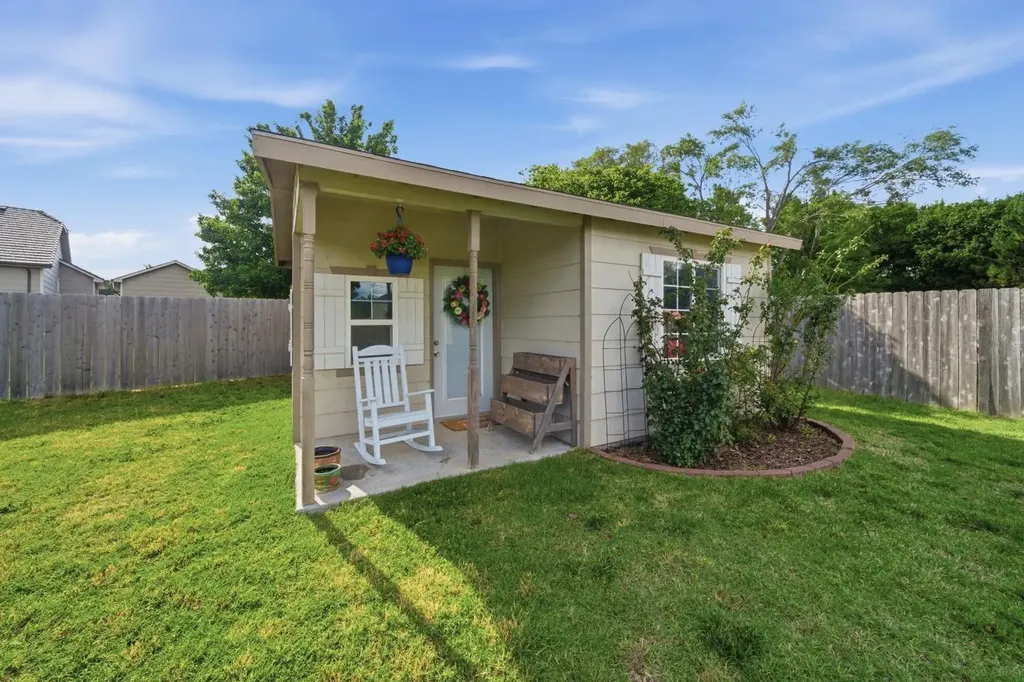 941 S Sandalwood Wichita KS 67230