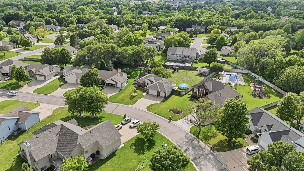 941 S Sandalwood Wichita KS 67230
