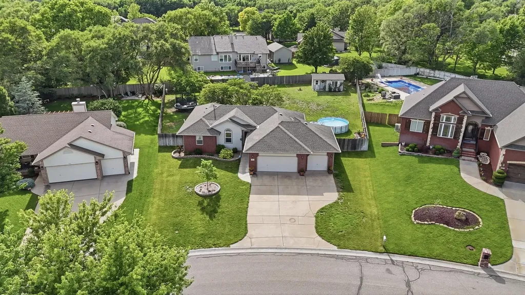 941 S Sandalwood Wichita KS 67230