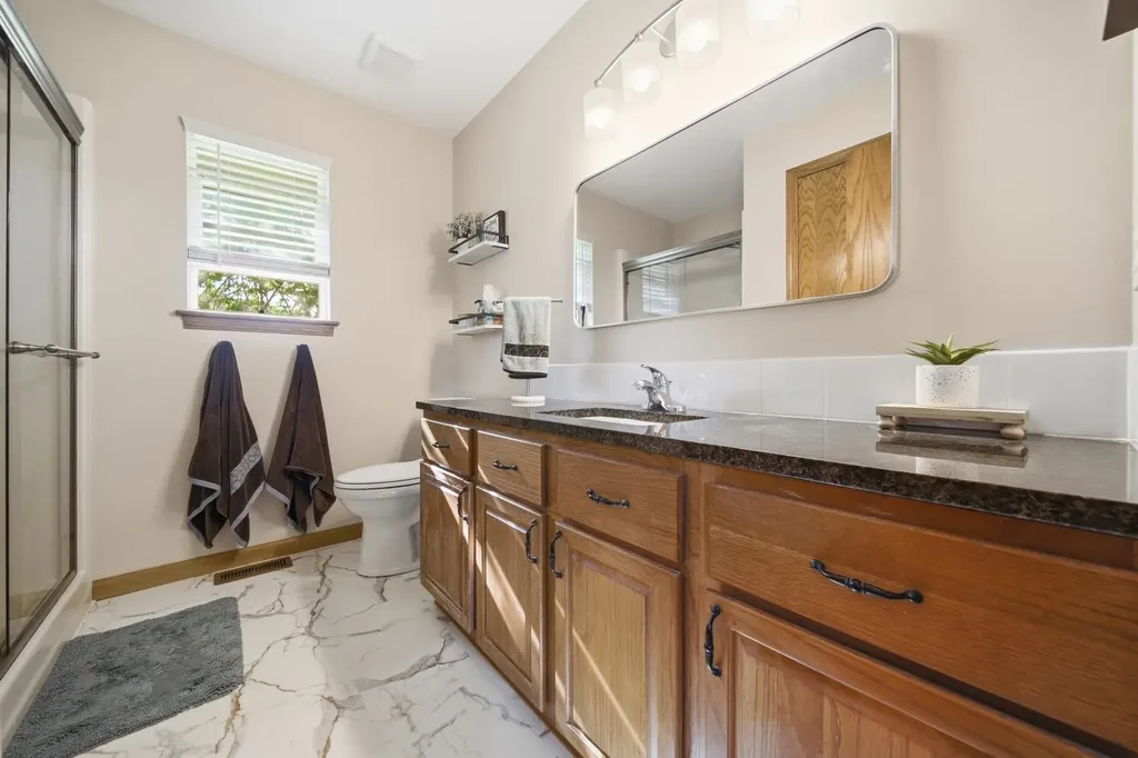 941 S Sandalwood Wichita KS 67230