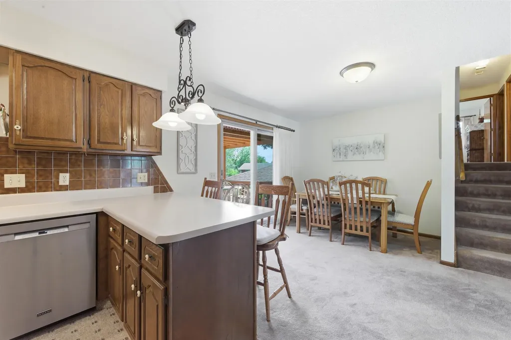 836 Trinity Court Newton KS 67114