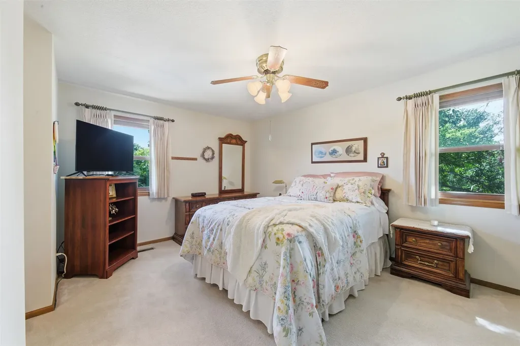 836 Trinity Court Newton KS 67114