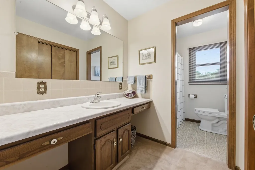 836 Trinity Court Newton KS 67114