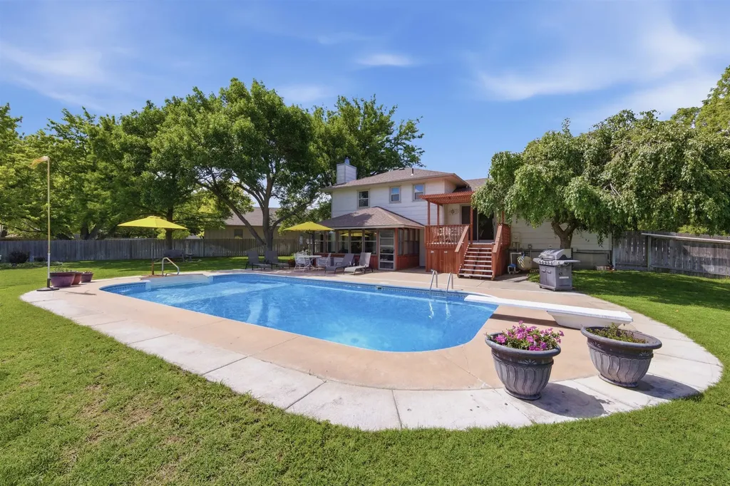 836 Trinity Court Newton KS 67114
