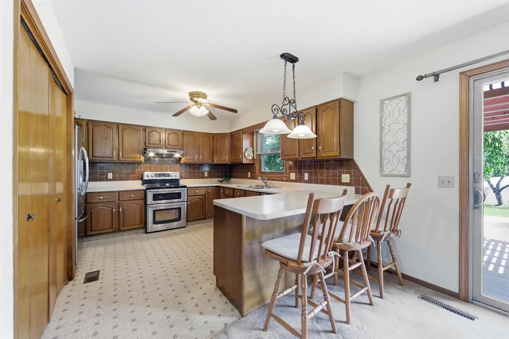 836 Trinity Court Newton KS 67114