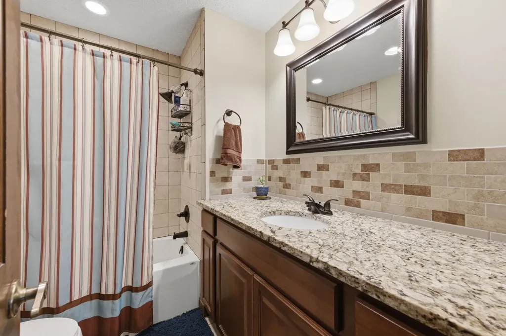 3261 N Hood Wichita KS 67204