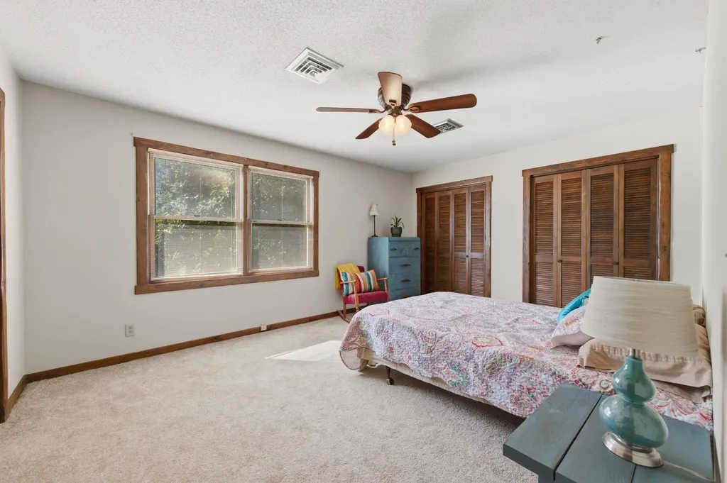 3261 N Hood Wichita KS 67204
