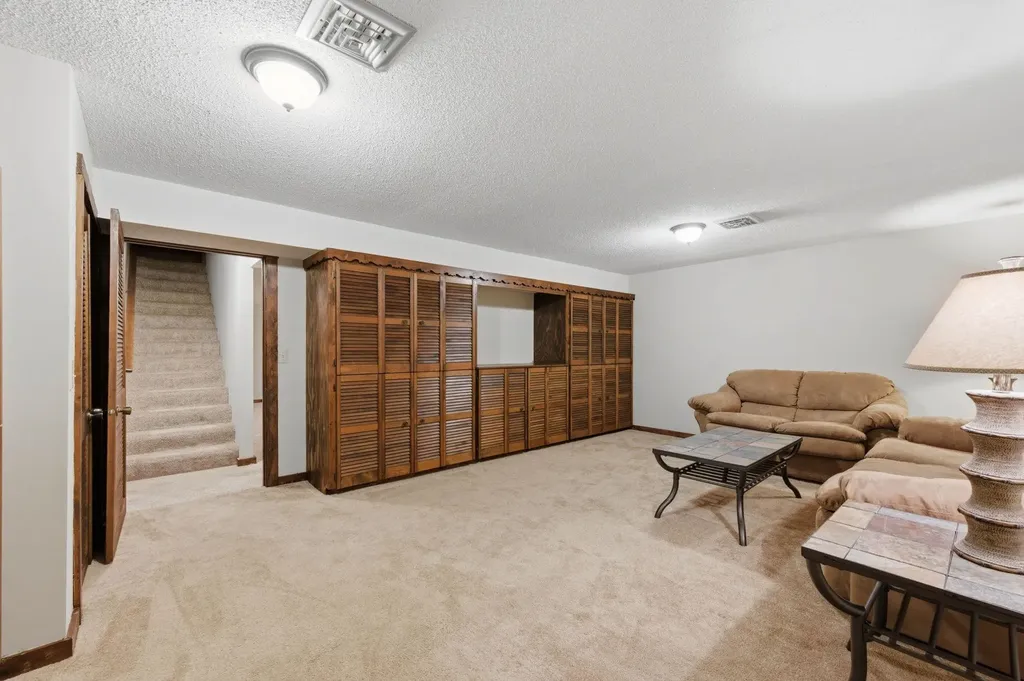 3261 N Hood Wichita KS 67204