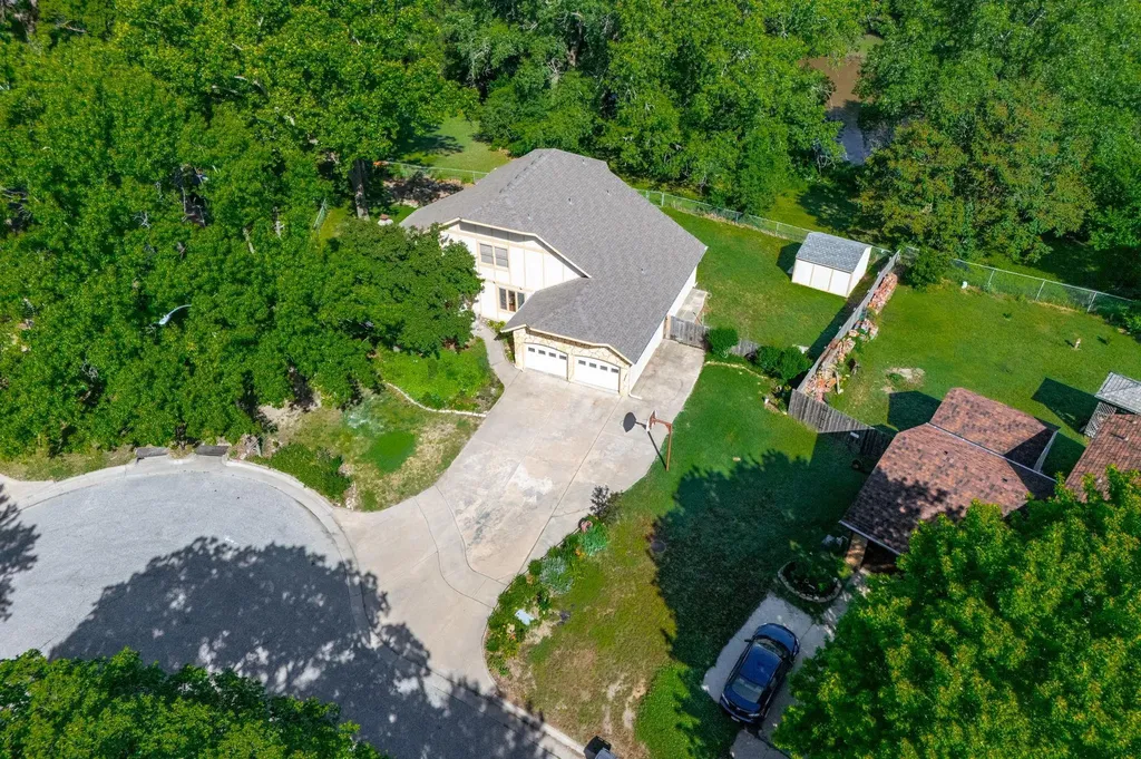 3261 N Hood Wichita KS 67204