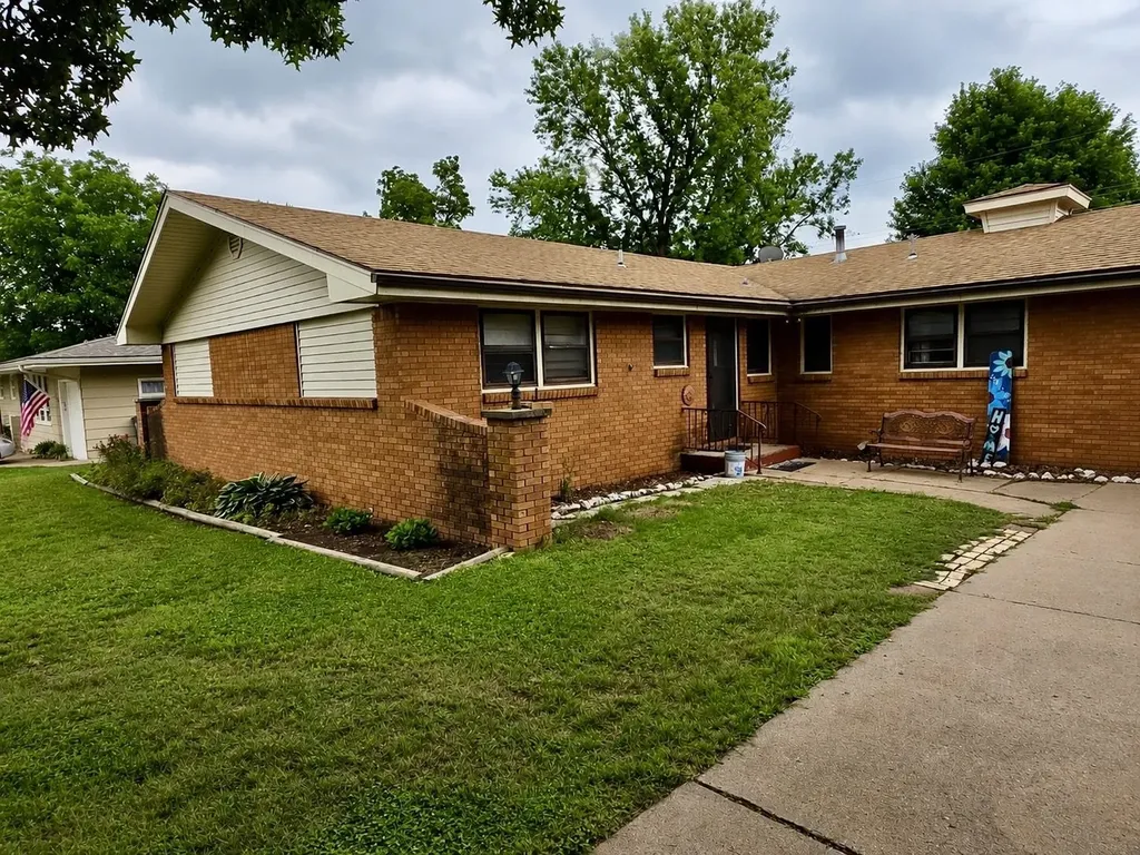 517 Hellar Avenue Clearwater KS 67026