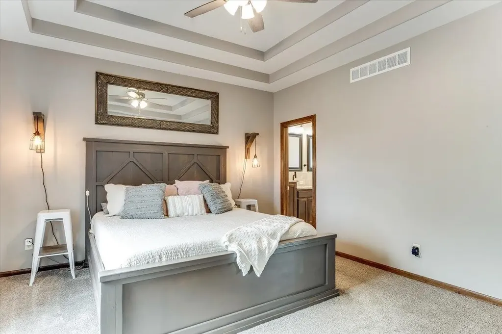 2332 N Lakeview Court Andover KS 67002