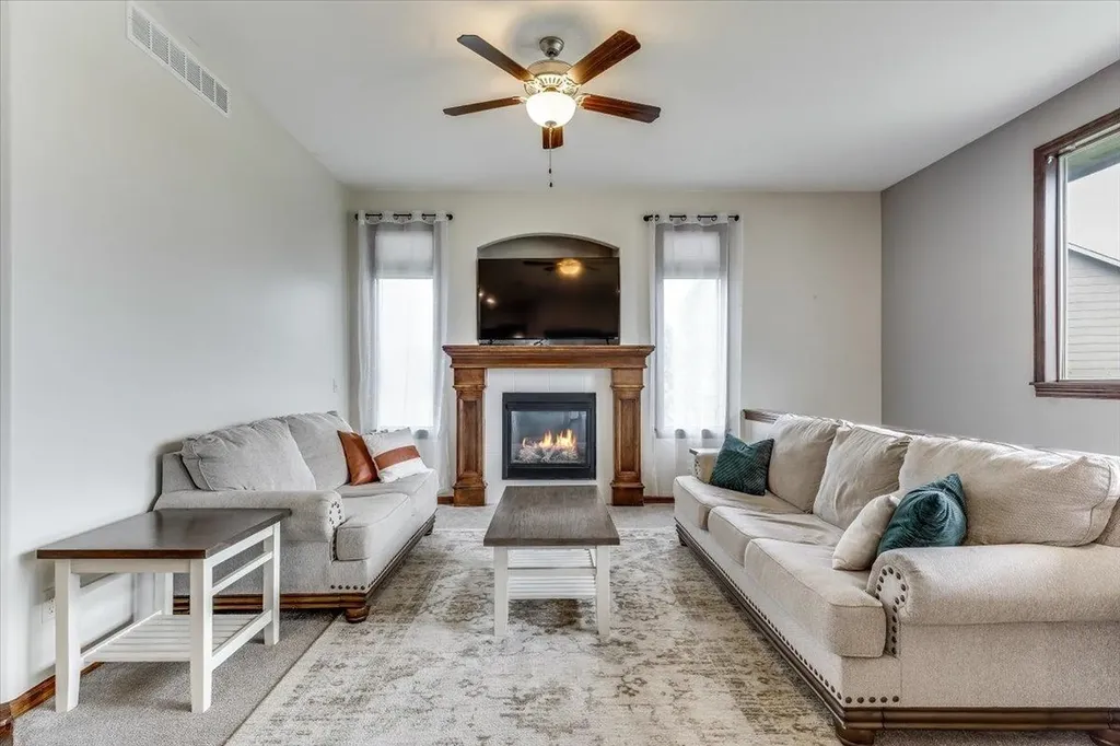 2332 N Lakeview Court Andover KS 67002
