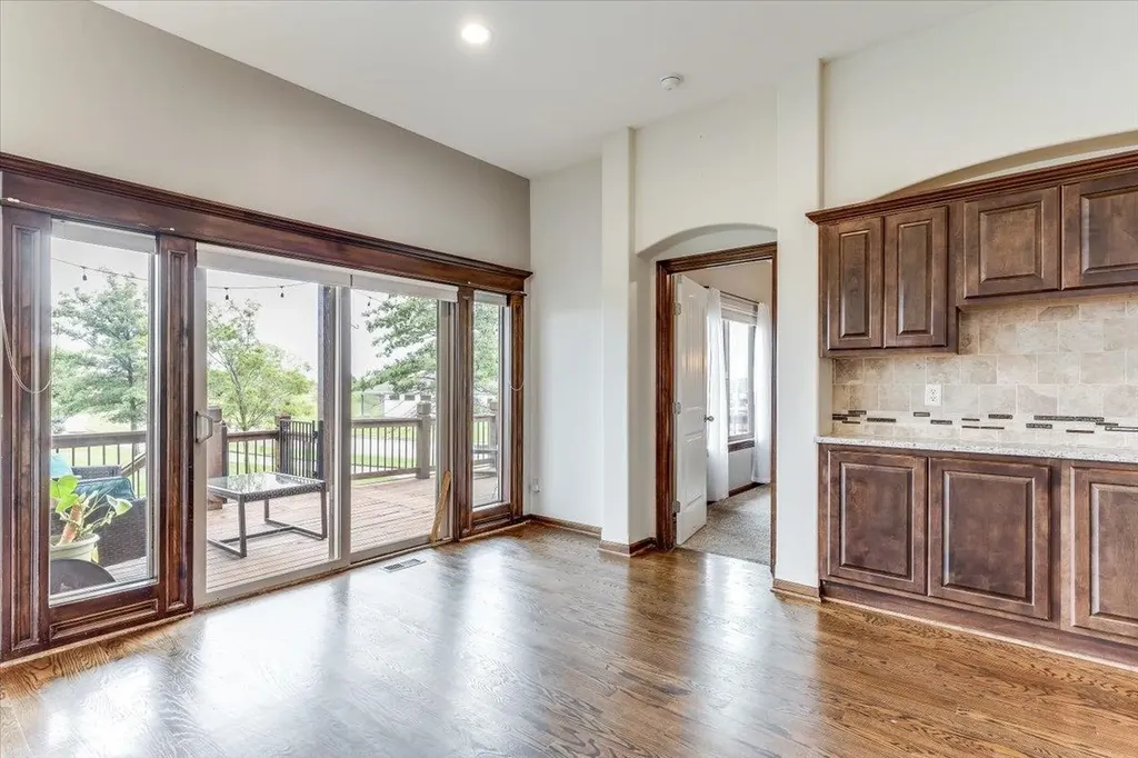 2332 N Lakeview Court Andover KS 67002