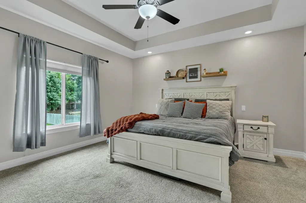 4502 N Ridge Port Wichita KS 67205